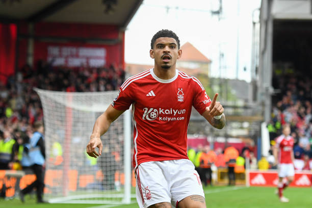 不絕於耳 不絕於耳