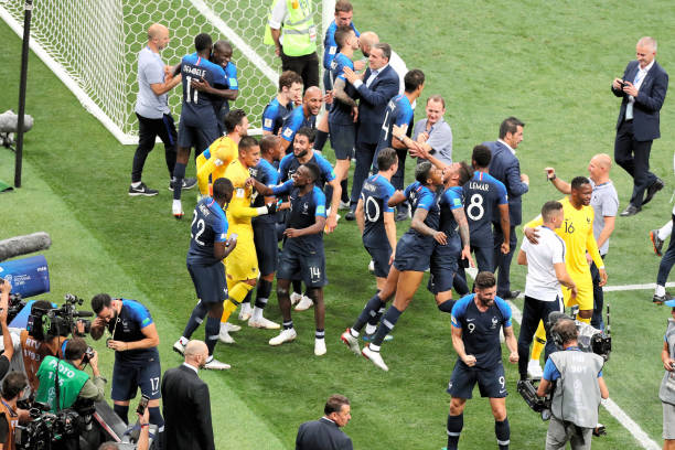 绩的背后 绩的背后